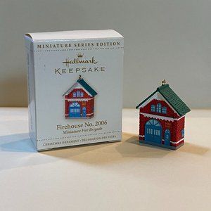 2006 Hallmark Keepsake Firehouse No 2006 Miniature Fire Brigade Retired.